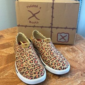 NIB Twisted X | Black & Honey Leopard Slip-On Kicks Sneaker - Women